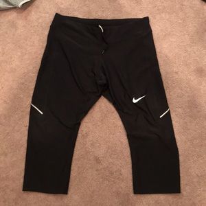 NWOT Nike Running Half Length Leggings.  Size M